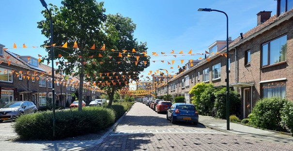 Hoogte oranje vlaggen vuilniswagen Avelex